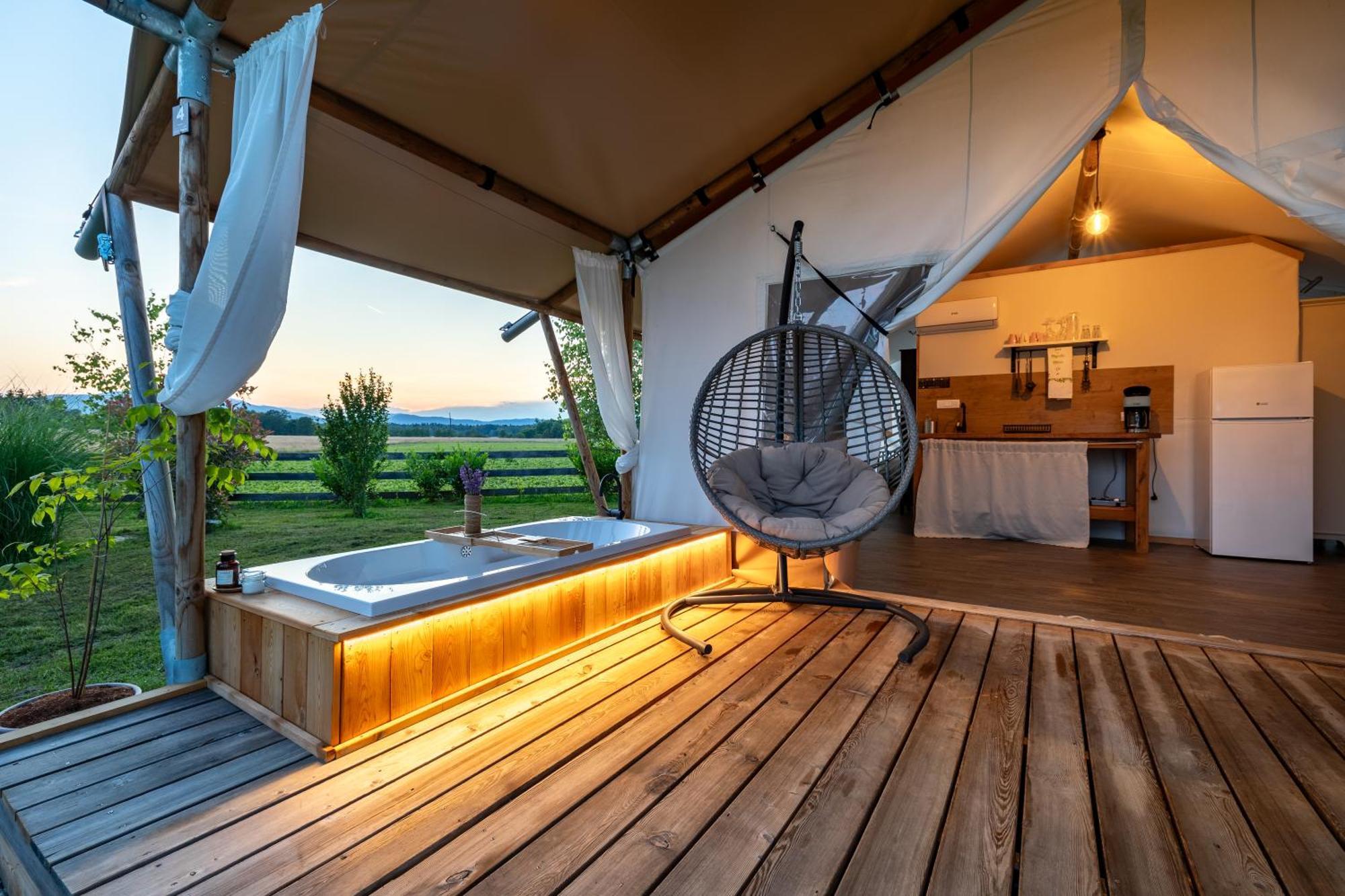 Glamping Kolpa Resort Gradac Esterno foto