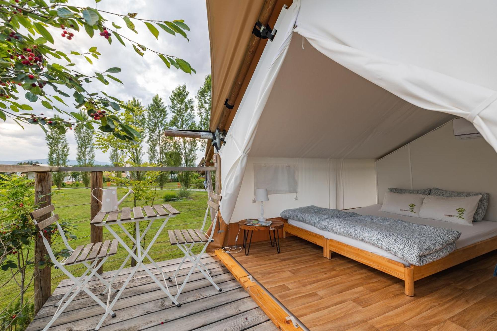 Glamping Kolpa Resort Gradac Esterno foto